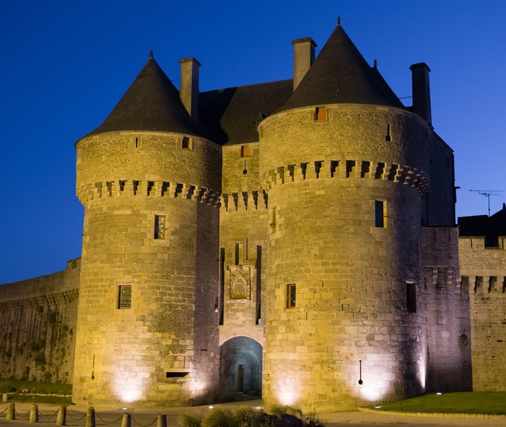 Guérande - Hôtel crêperie Roc Maria, hôtel 2 étoiles, crêperie traditionnelle, produits du terroir, chambres à Guérande près de La Baule en Loire Atlantique, Bretagne Sud