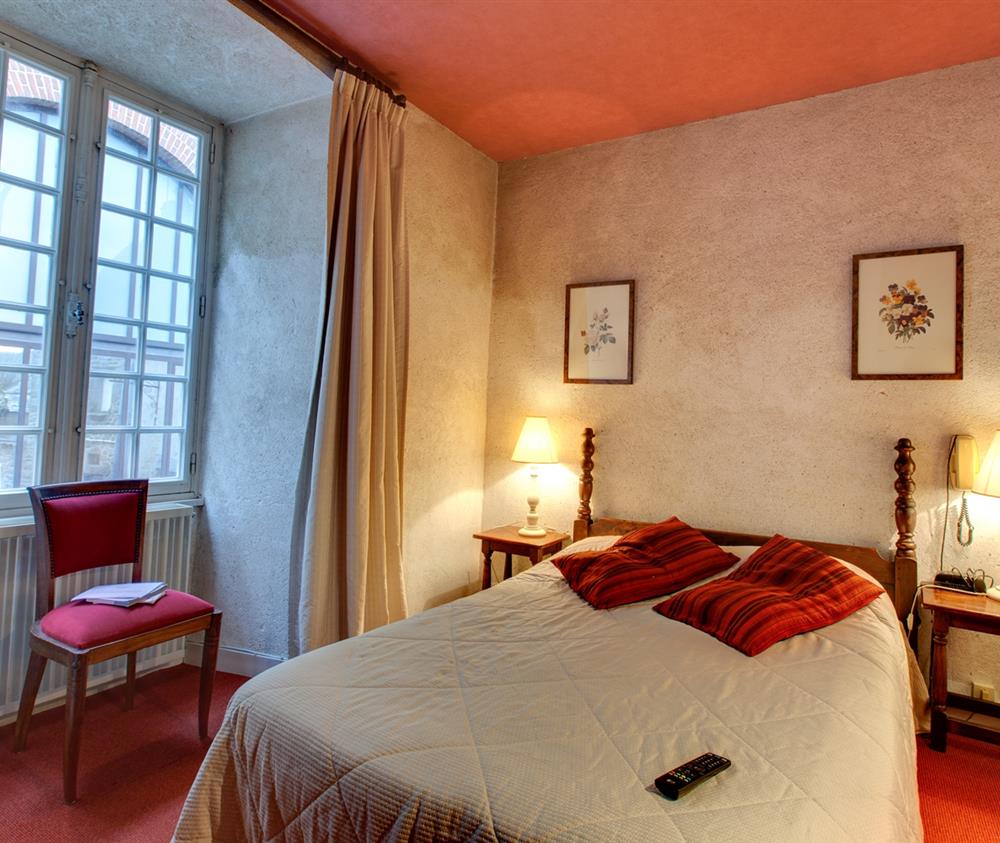 Chambres de l'Hôtel crêperie Roc Maria, hôtel 2 étoiles, crêperie traditionnelle, produits du terroir, chambres à Guérande près de La Baule en Loire Atlantique, Bretagne Sud