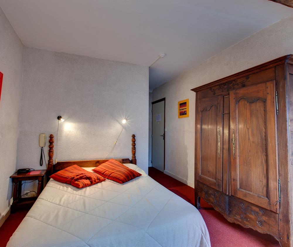 Chambres de l'Hôtel crêperie Roc Maria, hôtel 2 étoiles, crêperie traditionnelle, produits du terroir, chambres à Guérande près de La Baule en Loire Atlantique, Bretagne Sud