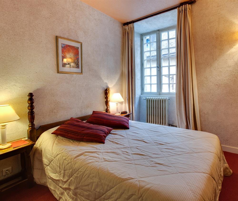 Chambres de l'Hôtel crêperie Roc Maria, hôtel 2 étoiles, crêperie traditionnelle, produits du terroir, chambres à Guérande près de La Baule en Loire Atlantique, Bretagne Sud