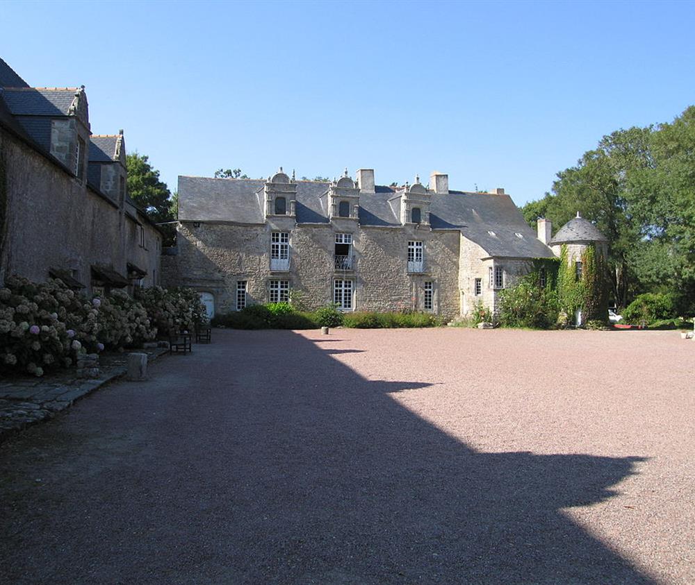 Château de Careil près de l'Hôtel crêperie Roc Maria, hôtel 2 étoiles, crêperie traditionnelle, produits du terroir, chambres à Guérande près de La Baule en Loire Atlantique, Bretagne Sud